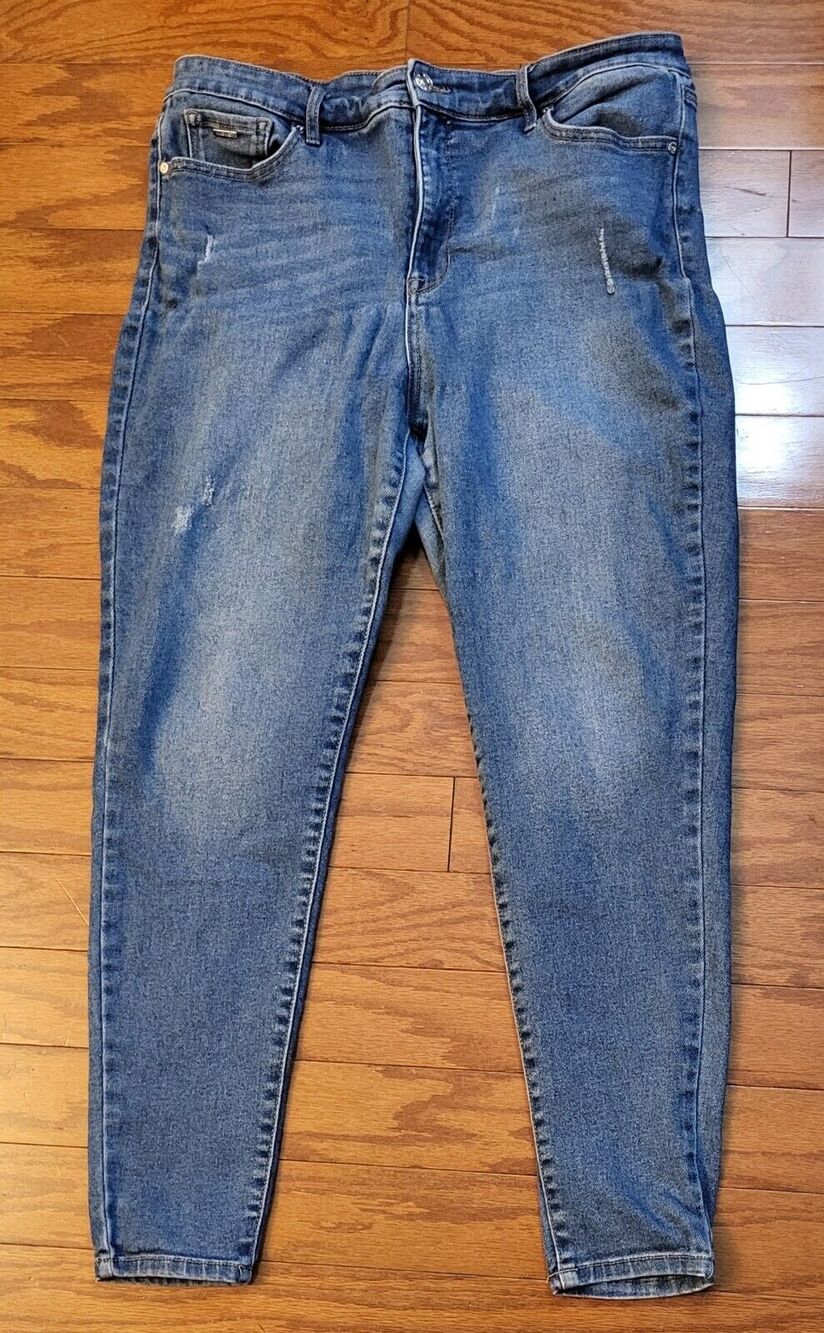 NINE WEST Sz 16 Women's High Rise Perfect Skinny Jeans Stonewashed Distressed
